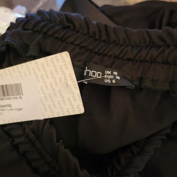 Boohoo  Satiny Joggers - Picture 4 of 4